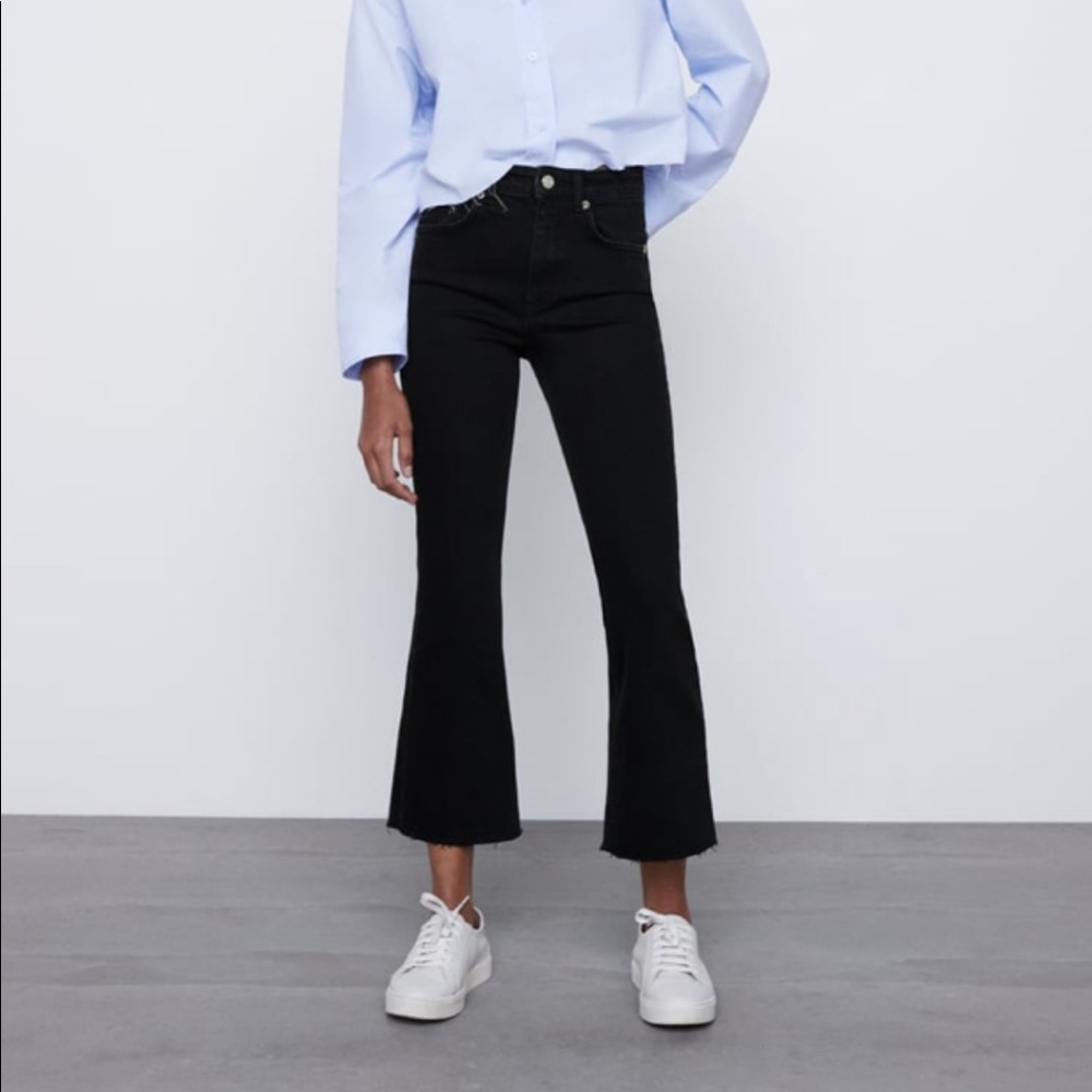 Zara Midrise Flared Cropped Jeans